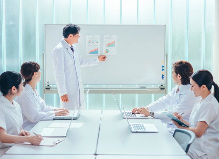 スタッフの教育体制